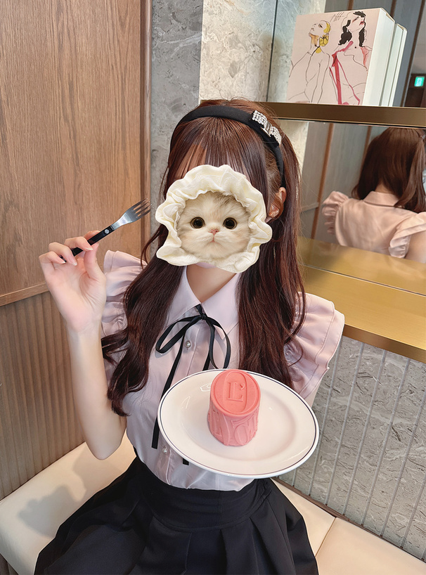 タイ付きダブルフリルノースリーブブラウス