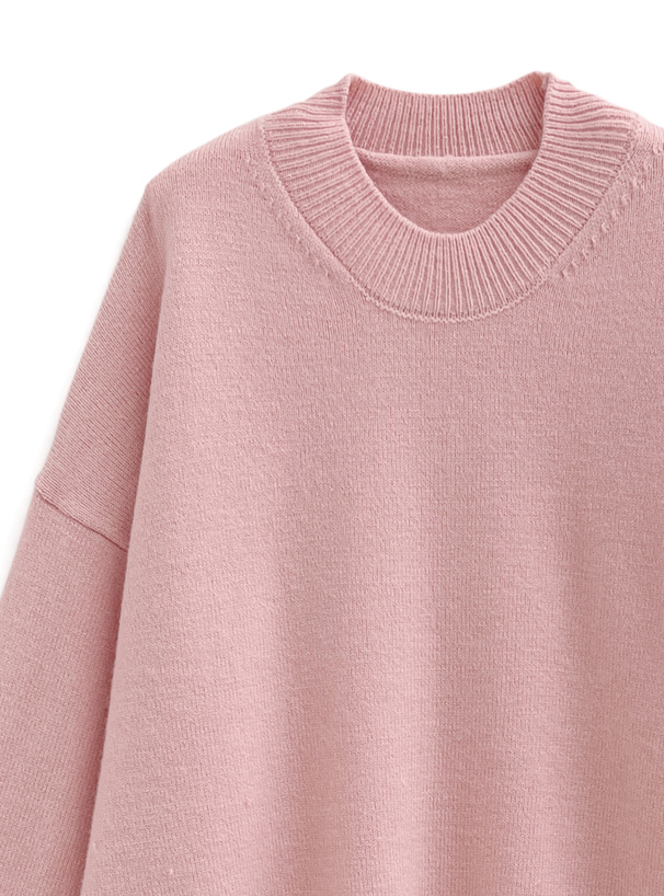 ラウンドネックオーバーニットトップス