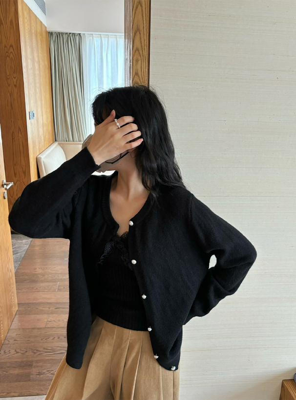 カーディガン×レースキャミソールニットアンサンブル