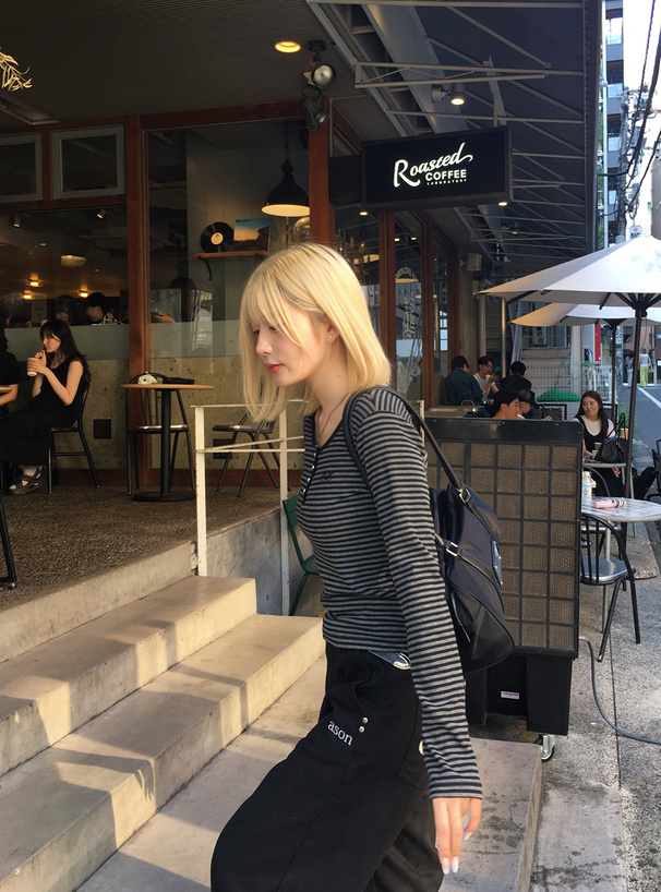 ロゴ刺繍ボーダー柄ヘンリーネックトップス