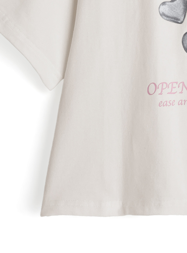 ハートロゴプリントショート丈Tシャツ