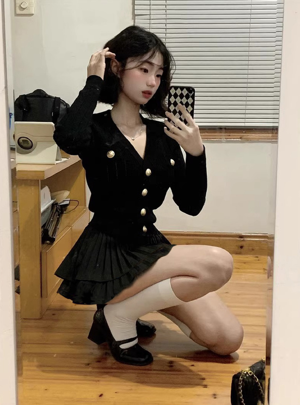 カーディガン×ティアードミニスカートセットアップ