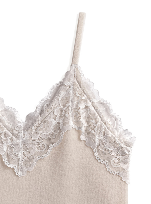 2WayVネックトップス×レースキャミソールニットアンサンブル