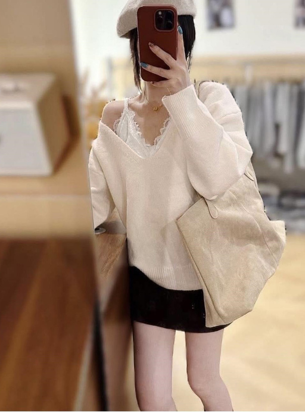 2WayVネックトップス×レースキャミソールニットアンサンブル