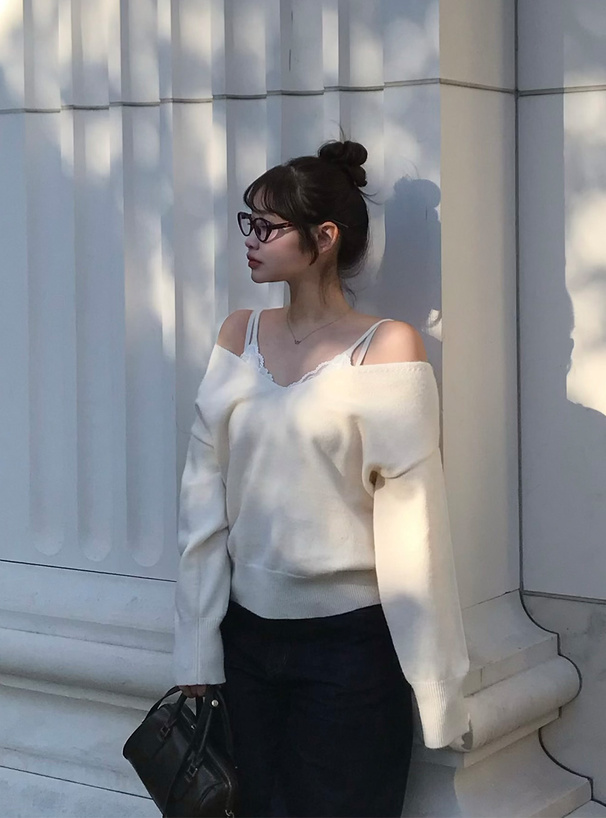 2WayVネックトップス×レースキャミソールニットアンサンブル