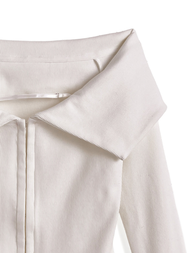 ビッグカラーフロントストラップオフショルダートップス