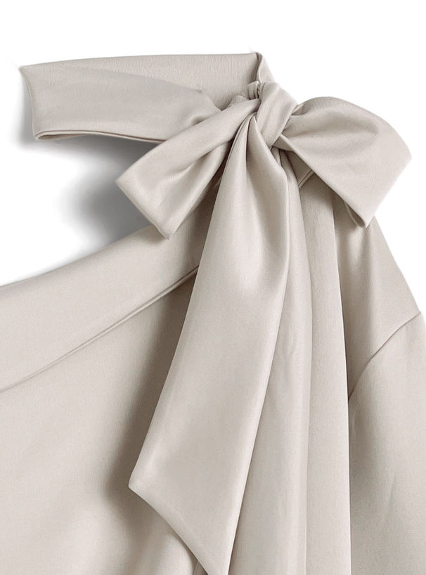 ネックリボンアシンメトリーワンショルダートップス