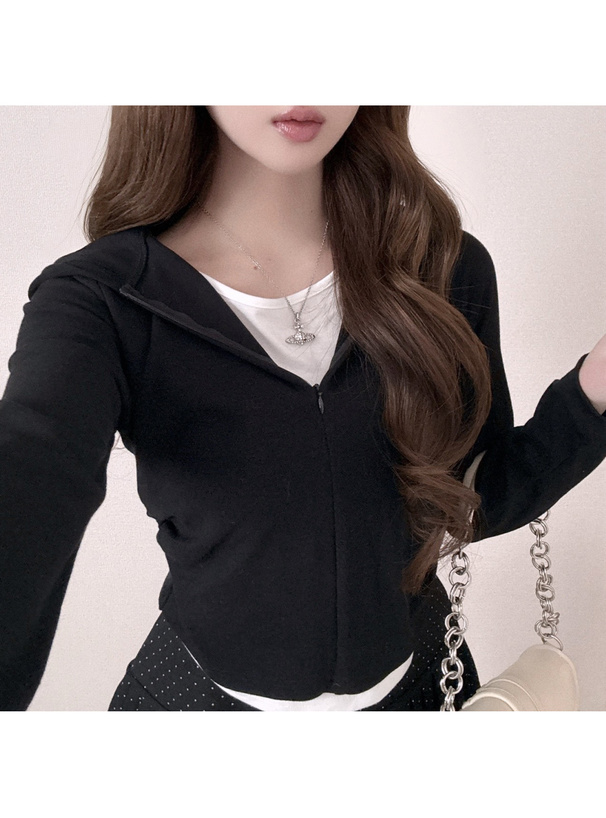 フード付きレイヤード風ハーフジップトップス