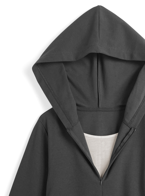 フード付きレイヤード風ハーフジップトップス