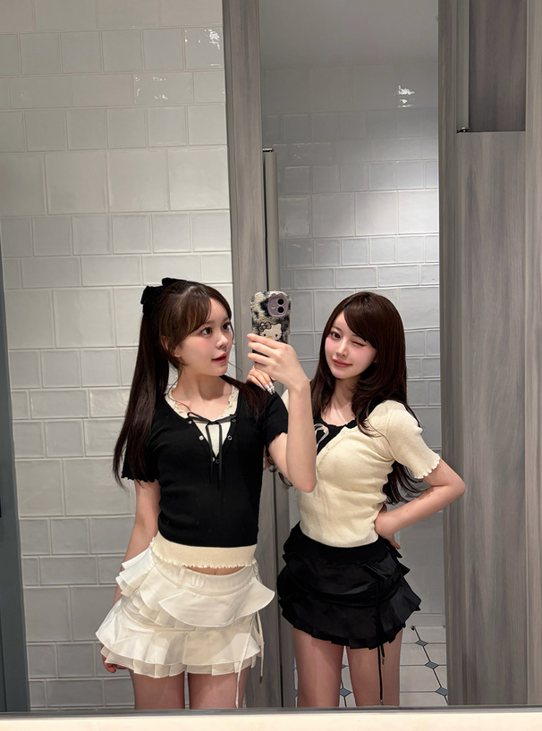 レイヤード風メロウリブニットトップス