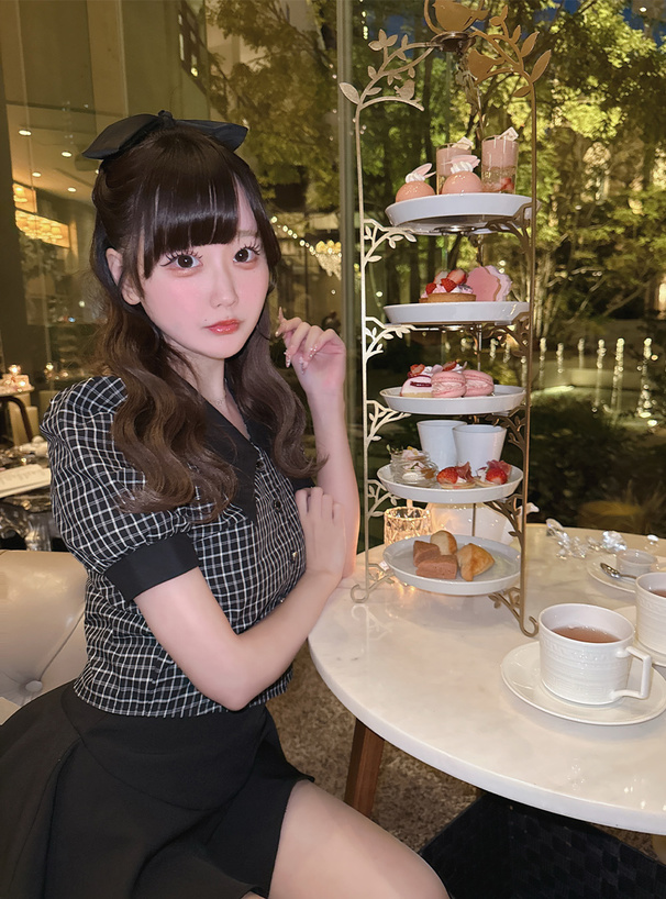 チェック柄ビッグカラーブラウス