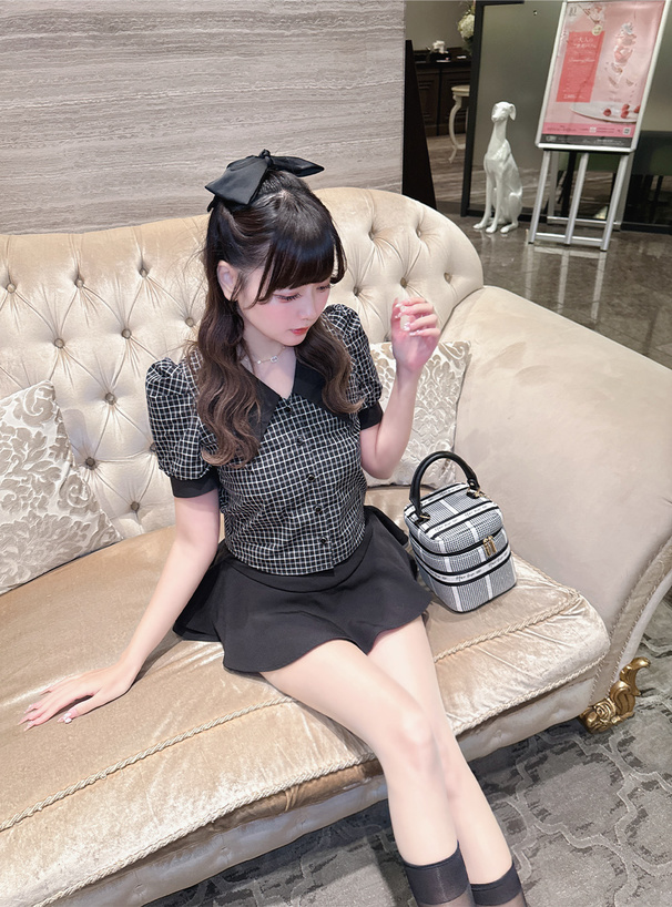 チェック柄ビッグカラーブラウス