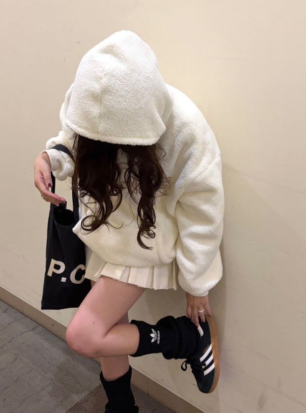ロゴ刺繍ハーフジップボアパーカー