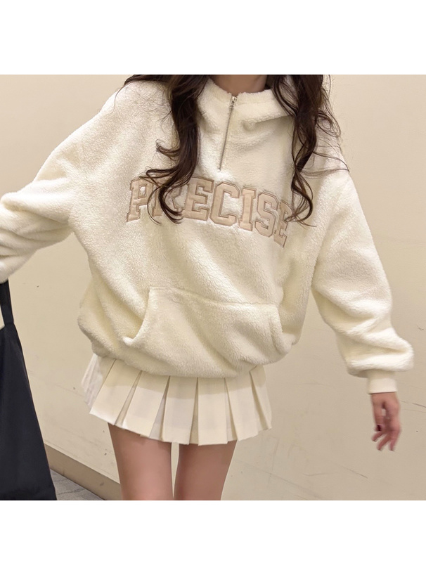 ロゴ刺繍ハーフジップボアパーカー