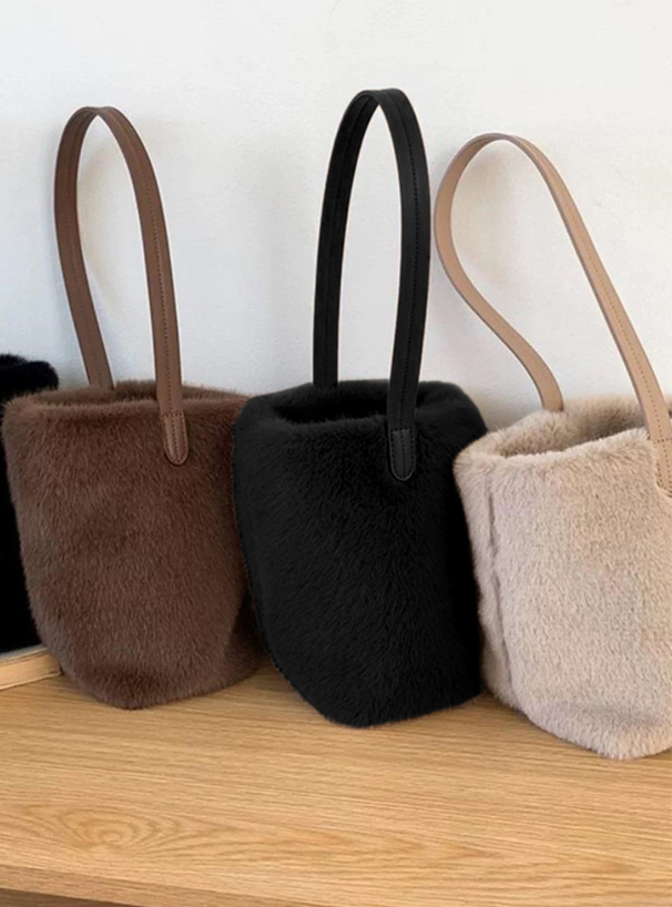 ファーワンハンドルバッグ