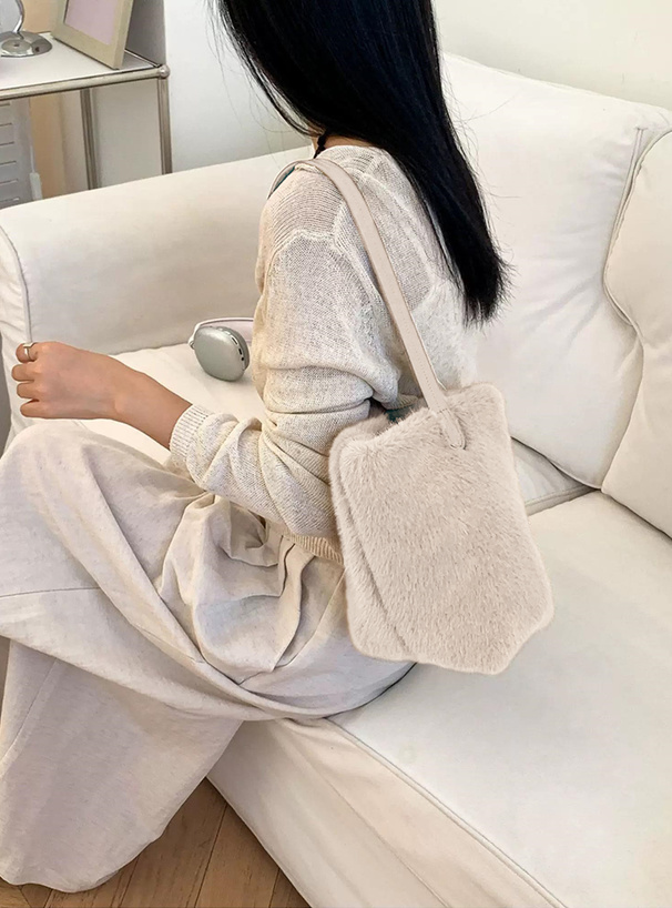 ファーワンハンドルバッグ