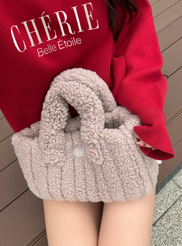 ロゴ刺繍ボアハンドバッグ