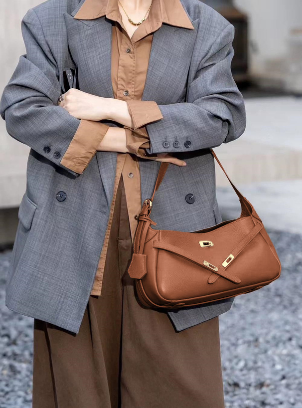 ポーチ付きショルダーバッグ