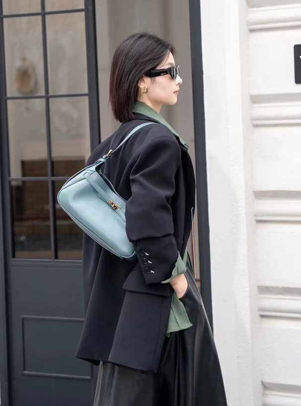 ポーチ付きショルダーバッグ