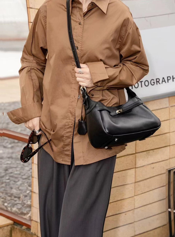 ポーチ付きショルダーバッグ