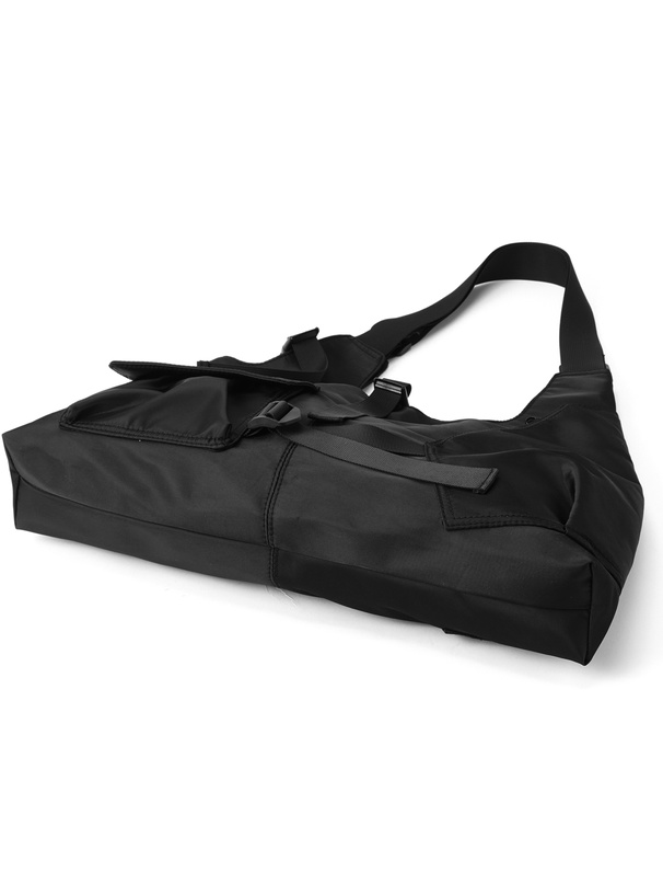 マルチポケットテックショルダーバッグ