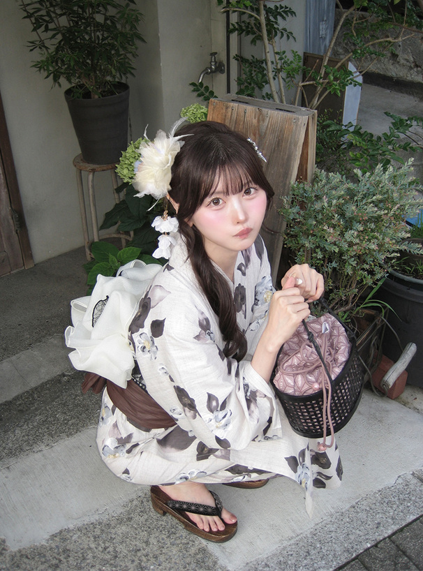 フラワーフェザーヘアクリップ