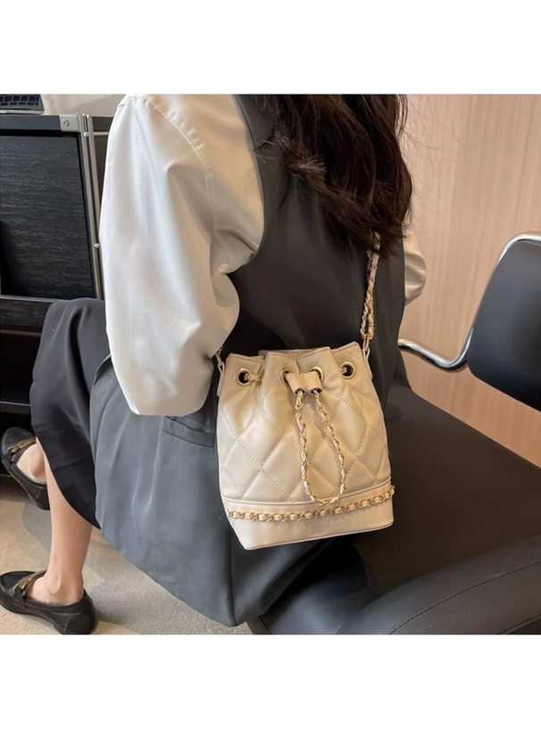 キルティングチェーン巾着ショルダーバッグ