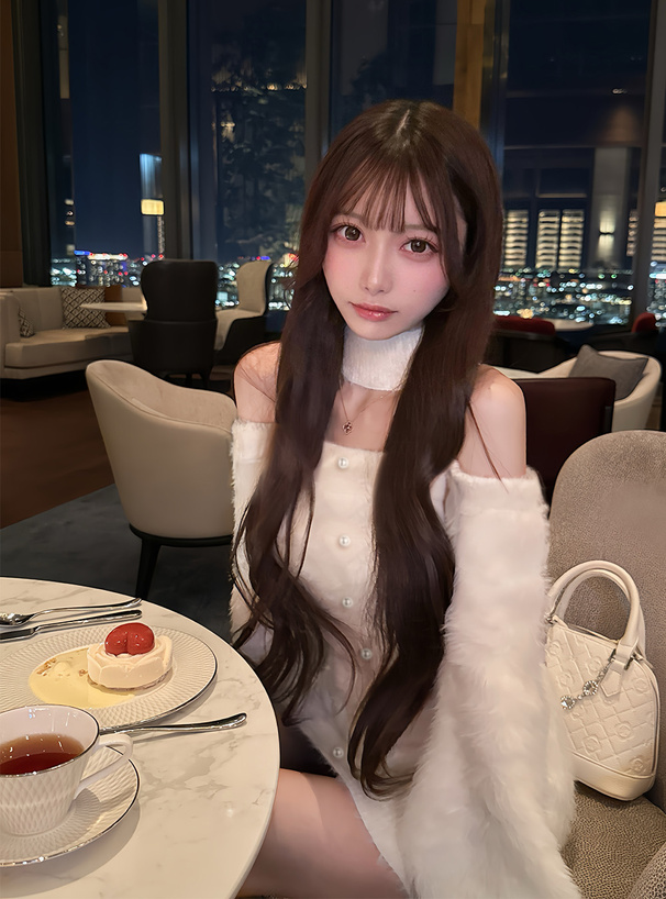 2Wayチャーム付きモノグラムバッグ