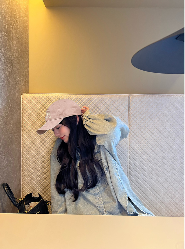 ロゴ刺繍キャップ