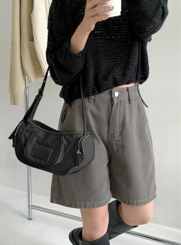 ラウンドナイロンショルダーバッグ