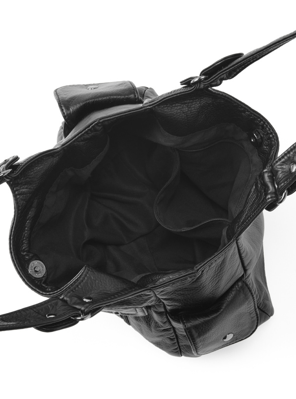 レザーショルダーバッグ