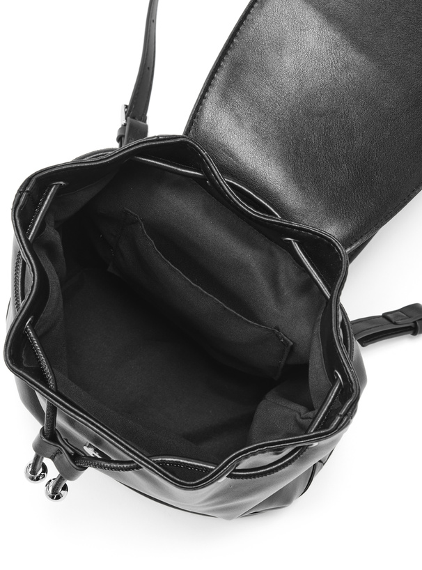 レザーミニリュック