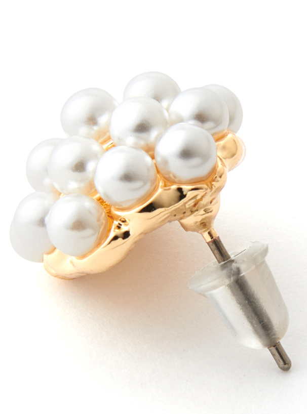 パールフラワーピアス