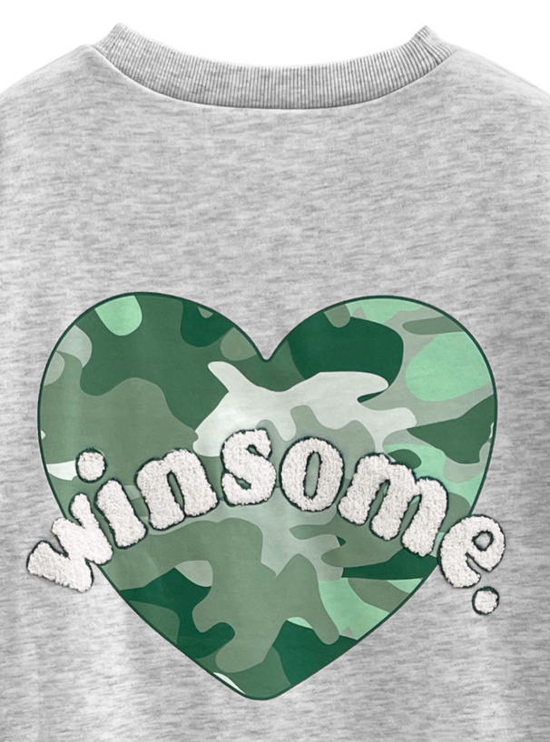 ミリタリー柄ハートロゴスウェットトップス