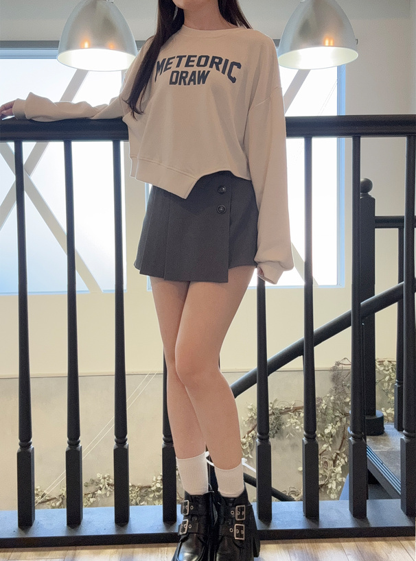 ロゴプリントアシンメトリースウェットトップス