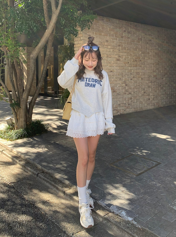 ロゴプリントアシンメトリースウェットトップス