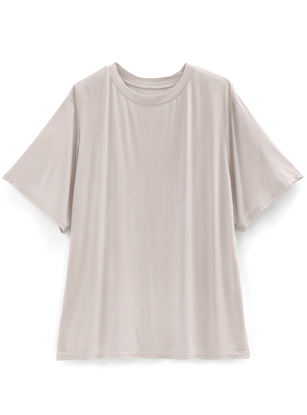Tシャツ×ショートパンツセットアップ
