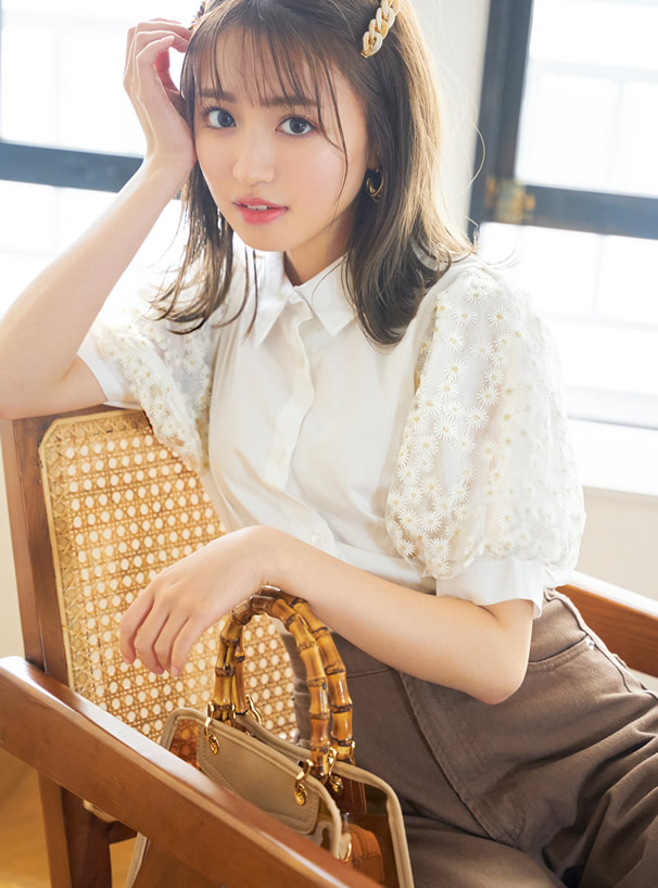 花柄オーガンジーブラウス