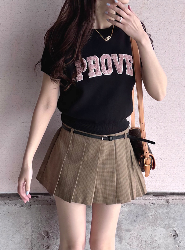 サガラ刺繍ロゴニットトップス