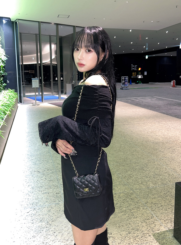 レースレイヤードリボンオフショルダーリブニットトップス