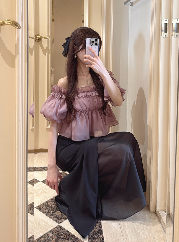 ラメシアーオフショルフリルブラウス