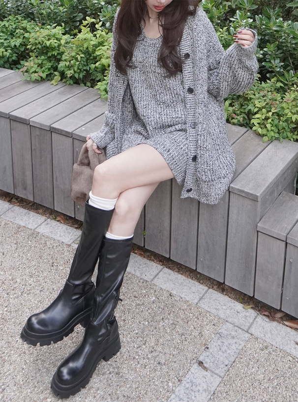 ノースリーブミニワンピース×カーディガンニットアンサンブル