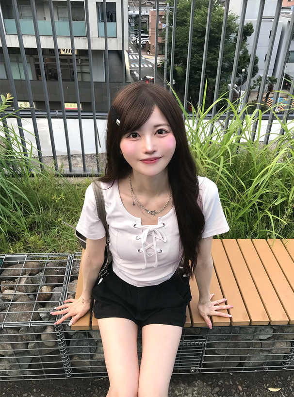 レースアップサイドドロストトップス
