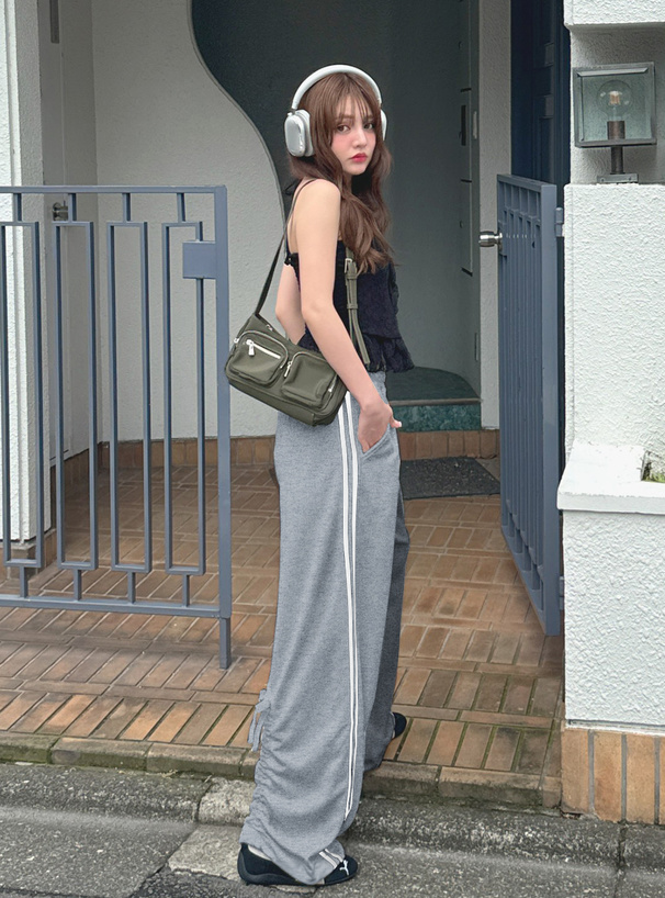 サイドラインドロストスウェットカーブパンツ