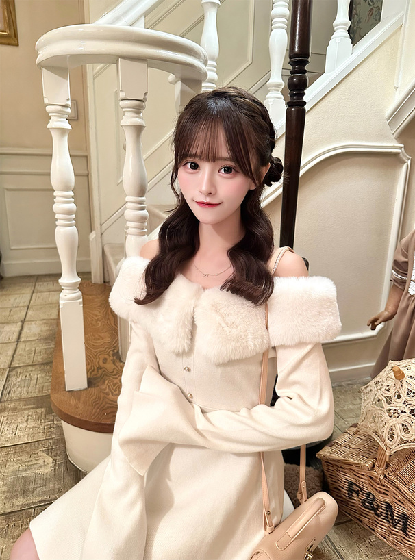 パールストラップ付きファーオフショルダーニットワンピース