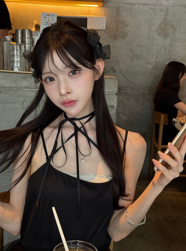 ホルターネックティアードチュールミニワンピース