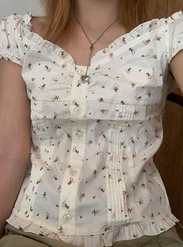 小花柄タックフリルトップス