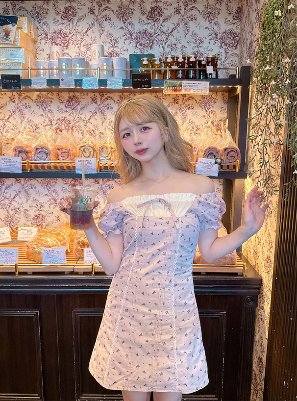 ♡LIZLISA 花柄レース♡ミニワンピース 希少】LIZ LISA リズリサ 花柄レースミニワンピース水色 薔薇柄 平成