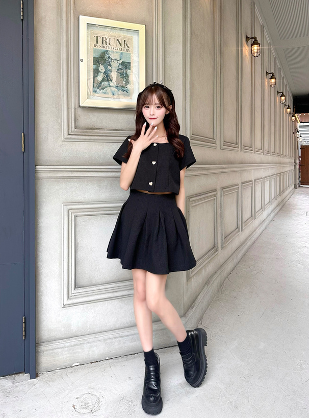 ハートボタンジャケット×フレアスカートツイードセットアップ