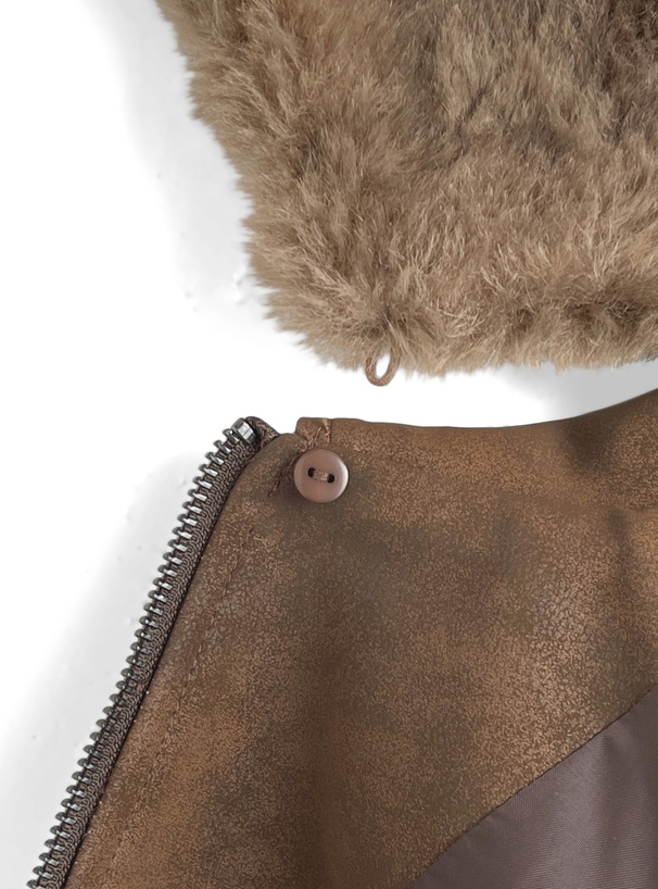 ファーティペット付きレザージャケット